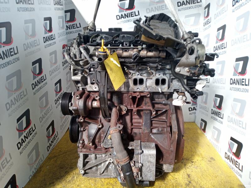 Kit Tagliando Per Renault Trafic II 2.0 DCi 114 CV (dal 2006) – 4 Filtri + 8 Litri Di Olio Motore Specifico